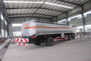 東營東風(fēng)天錦小三軸加油運(yùn)油車 專業(yè)選擇與卓越性能解析